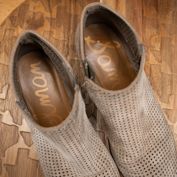 Womens Sam Edelman Pipp Gray Perforated Suede Ankle Booties Boots Size 8.5 M GUC - Picture 7 of 8